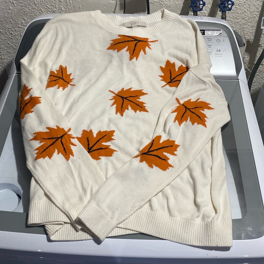 Large loft leaf sweater